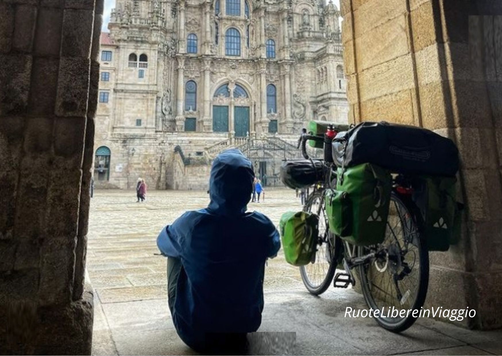 Paesaggi mozzafiato esplorati in bicicletta da Francesco