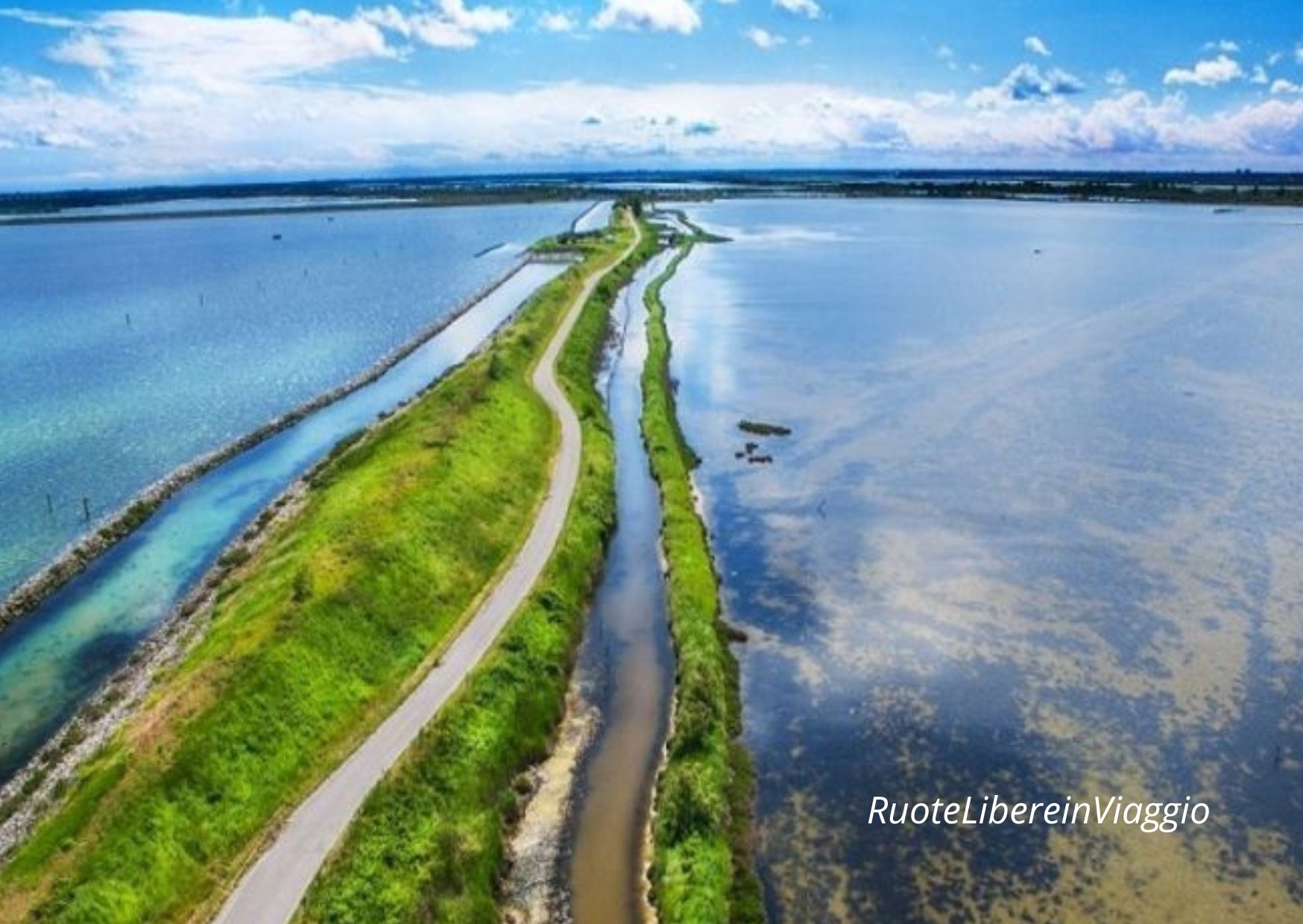 Vista panoramica di Comacchio, la piccola Venezia del Delta del Po