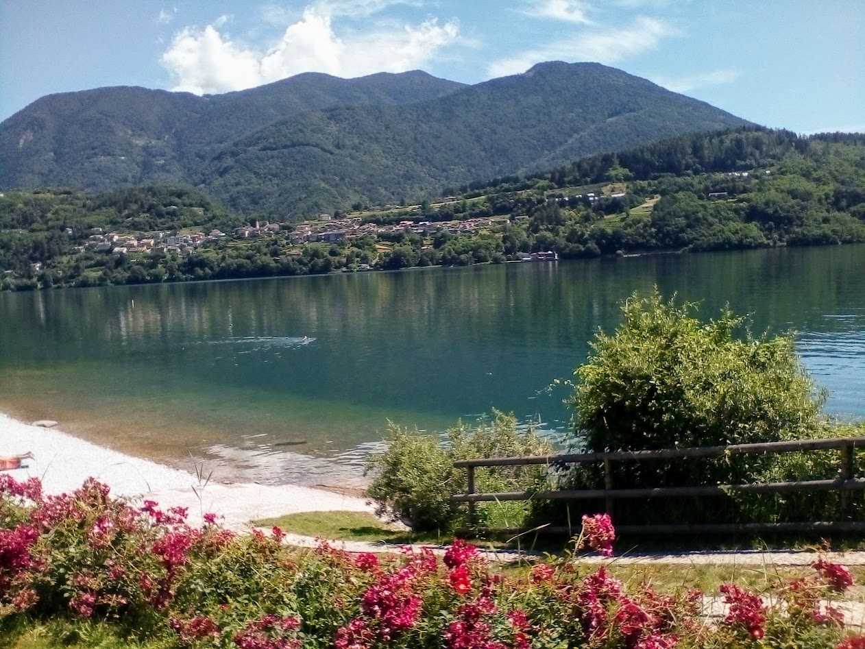 ciclabile della valsugana, sul lago di caldonazzo